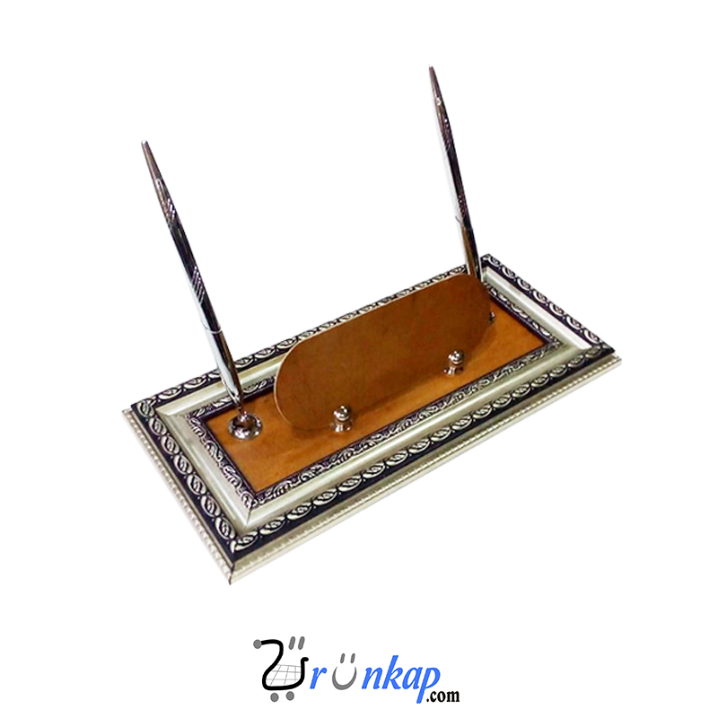 deri kaplama &ccedil;er&ccedil;eveli masa isimliği