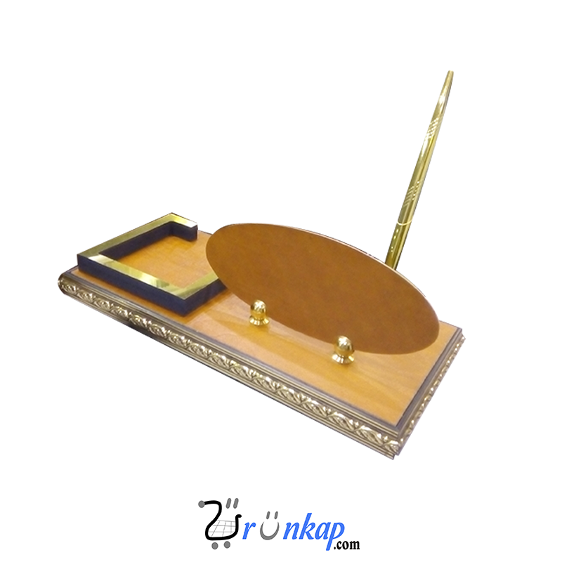 yanında notluk bulunan masa isimliği